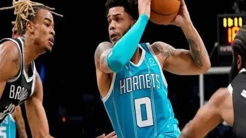 库里20+6领胜，勇士五人得分超双，德罗赞34分孤军奋战_得分盛宴_1